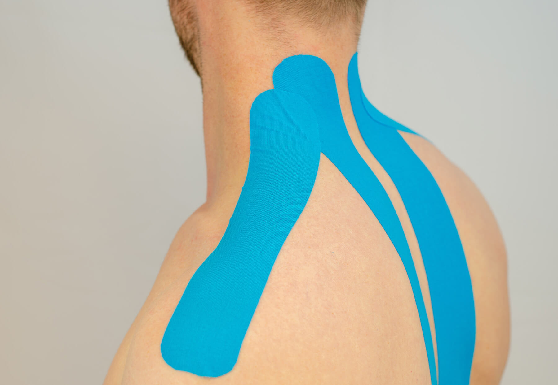 Behandlung-Kinesiologie-Rücken-Nacken-Schulter